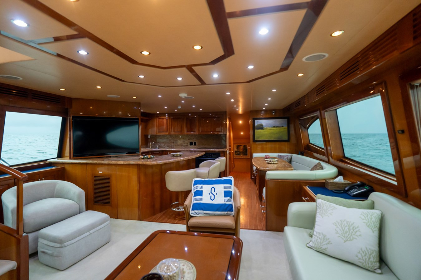 https://arconyachts.ams3.digitaloceanspaces.com/92083/conversions/large_4502756-optimize.jpg
