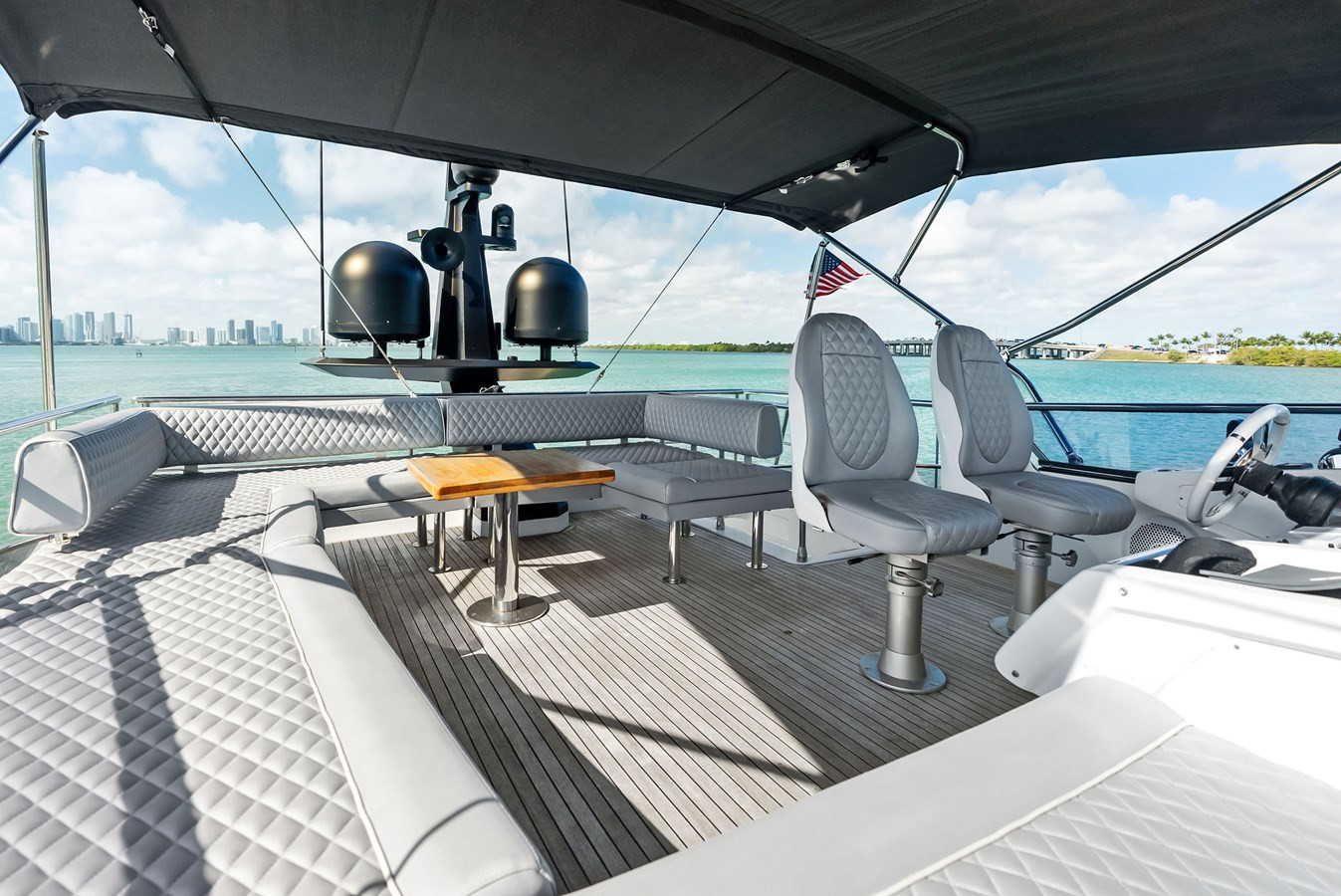 https://arconyachts.ams3.digitaloceanspaces.com/92098/conversions/large_4543838-optimize.jpg