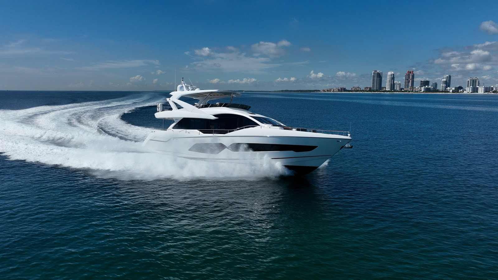 https://arconyachts.ams3.digitaloceanspaces.com/92113/conversions/large_4800203-optimize.jpg