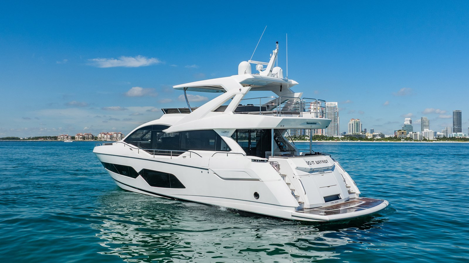 https://arconyachts.ams3.digitaloceanspaces.com/92135/conversions/large_4800210-optimize.jpg