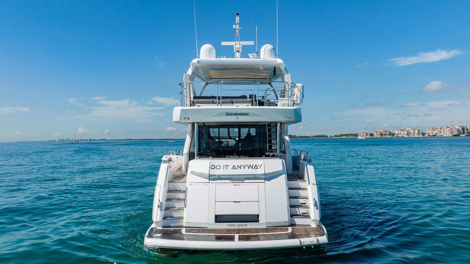 https://arconyachts.ams3.digitaloceanspaces.com/92138/conversions/large_4800211-optimize.jpg