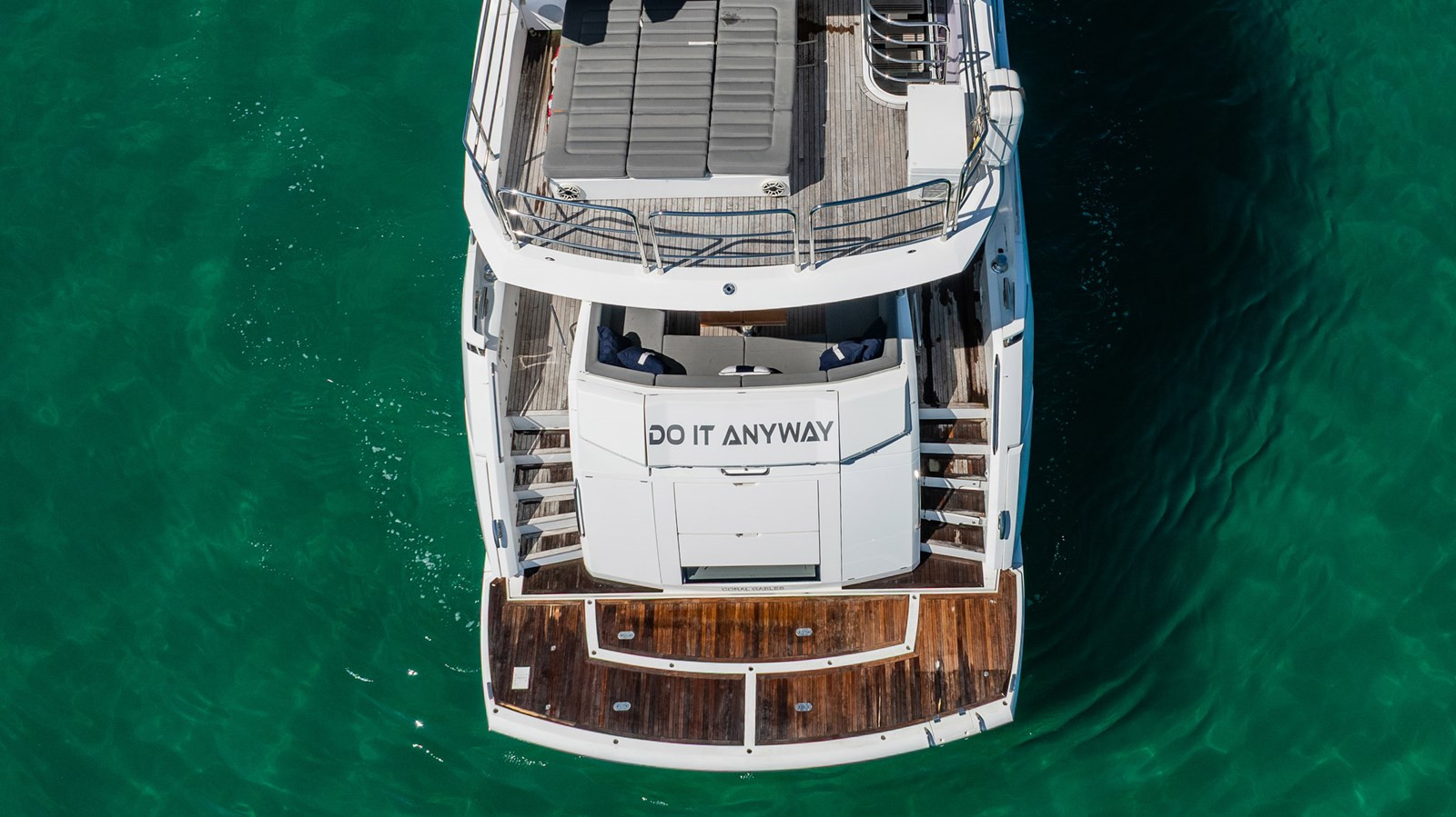 https://arconyachts.ams3.digitaloceanspaces.com/92144/conversions/large_4800213-optimize.jpg