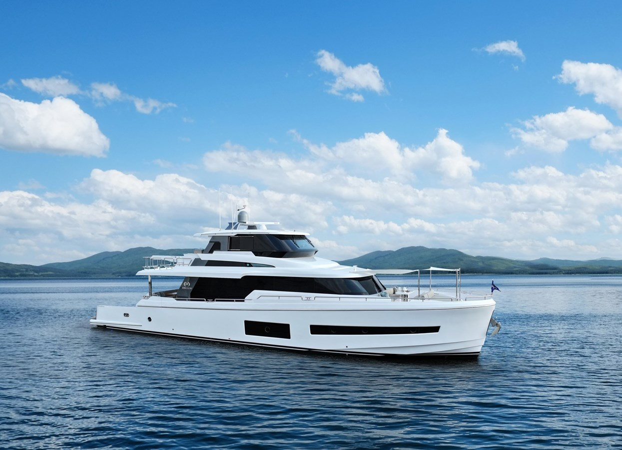 https://arconyachts.ams3.digitaloceanspaces.com/92172/conversions/large_4813796-optimize.jpg