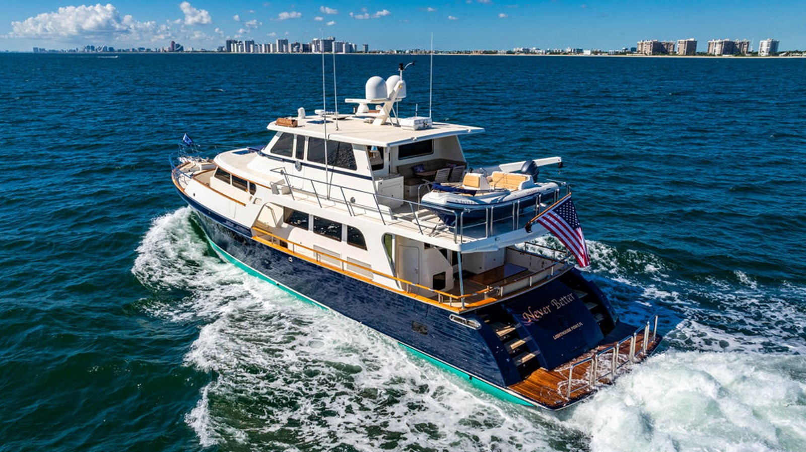 https://arconyachts.ams3.digitaloceanspaces.com/92183/conversions/large_4855994-optimize.jpg