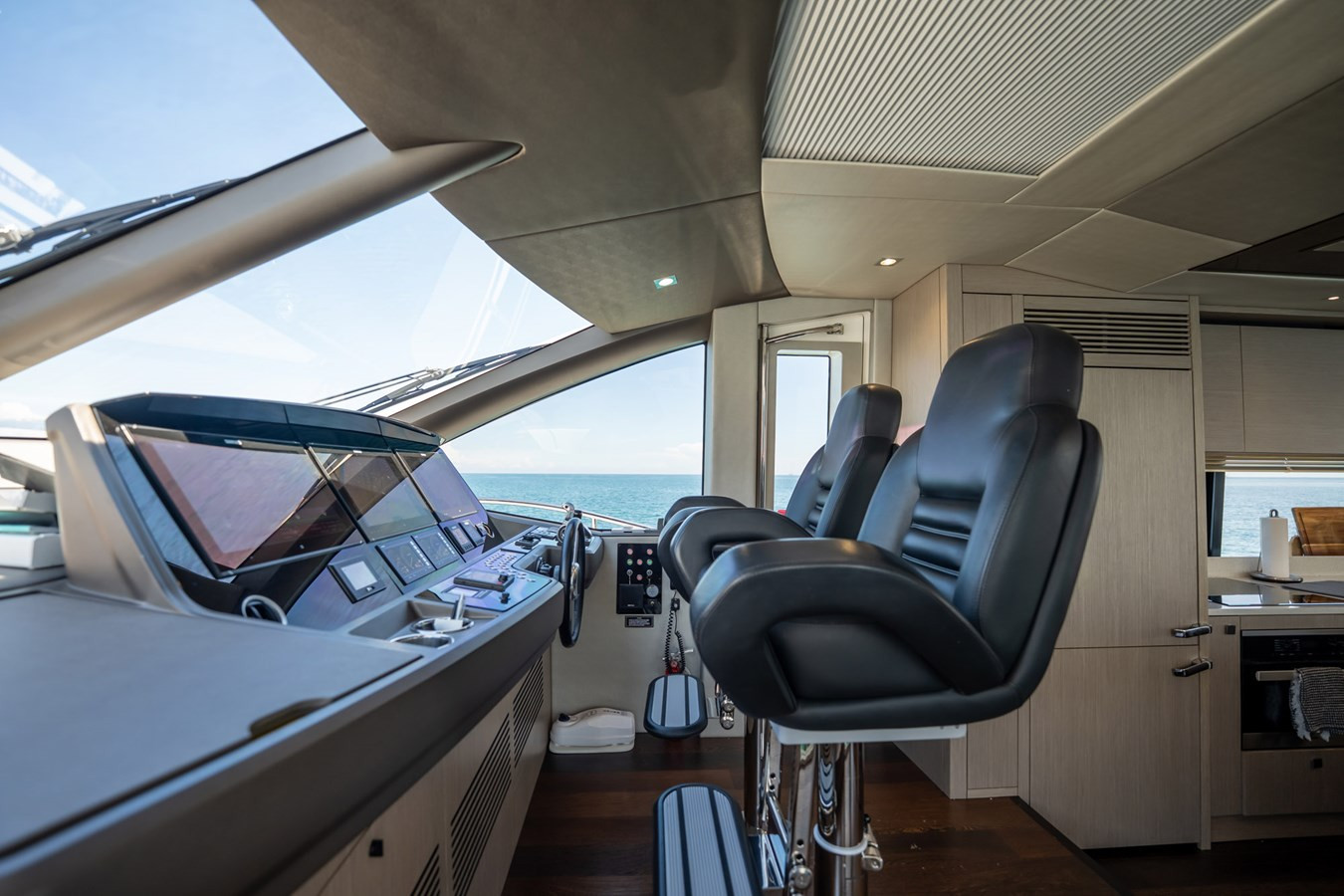 https://arconyachts.ams3.digitaloceanspaces.com/92251/conversions/large_4800251-optimize.jpg
