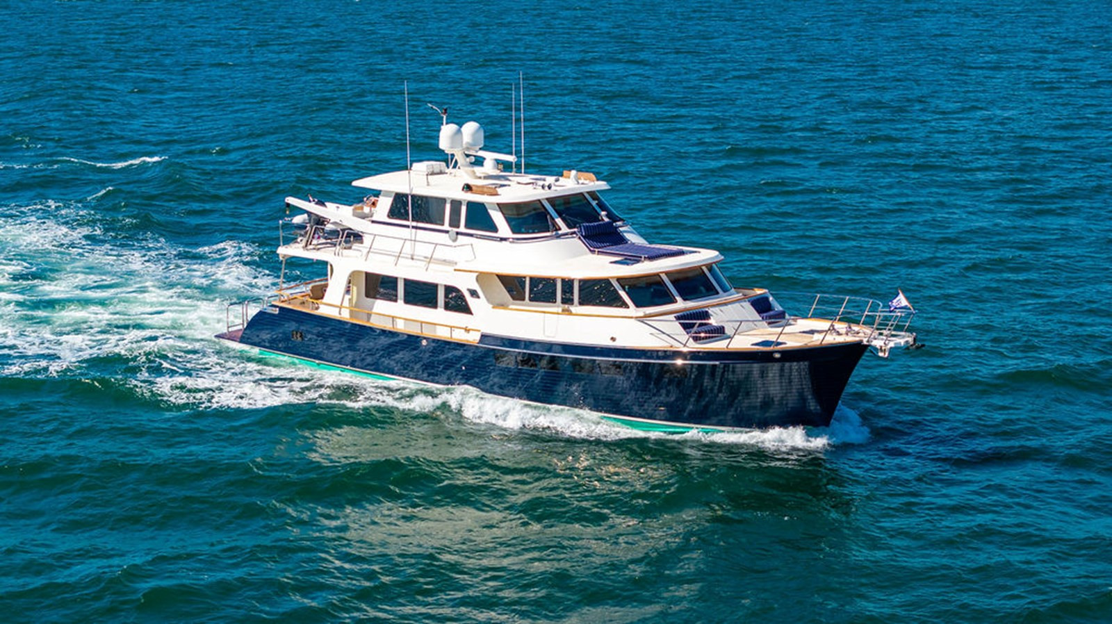 https://arconyachts.ams3.digitaloceanspaces.com/92282/conversions/large_4856029-optimize.jpg