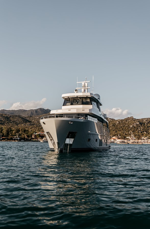 https://arconyachts.ams3.digitaloceanspaces.com/92284/conversions/large_4525519-optimize.jpg