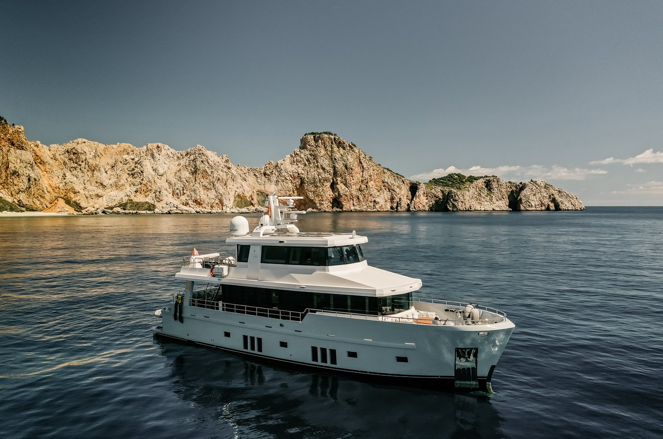 https://arconyachts.ams3.digitaloceanspaces.com/92304/conversions/large_4525526-optimize.jpg