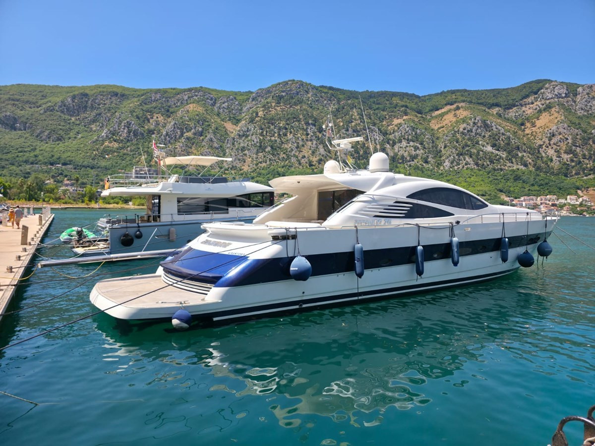 https://arconyachts.ams3.digitaloceanspaces.com/92415/conversions/large_4719094-optimize.jpg