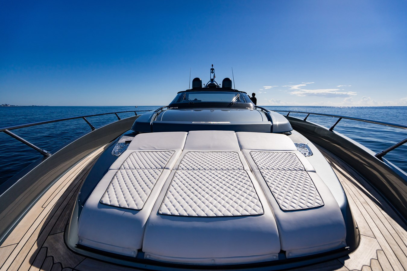 https://arconyachts.ams3.digitaloceanspaces.com/92433/conversions/large_4231239-optimize.jpg