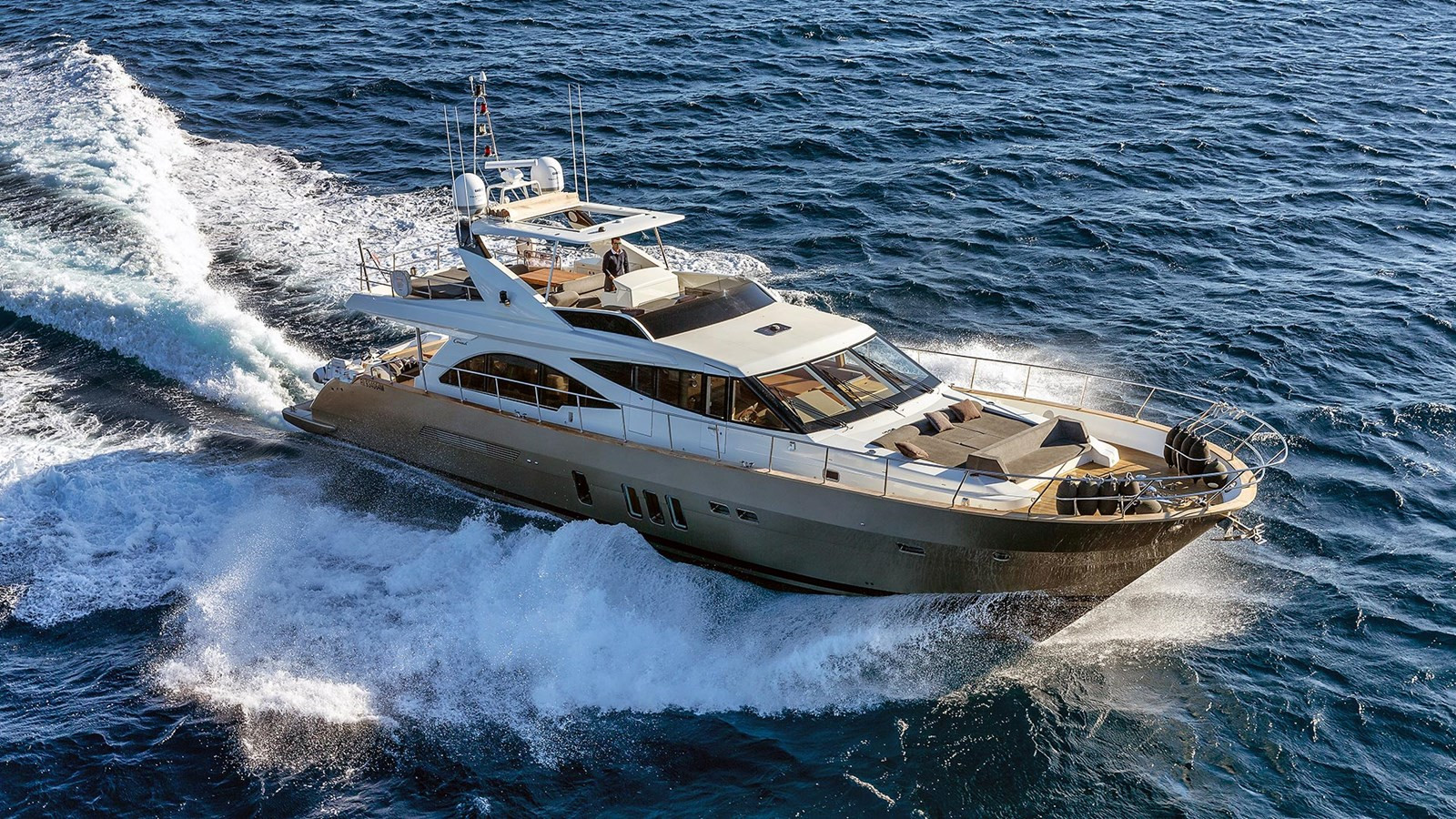 https://arconyachts.ams3.digitaloceanspaces.com/92446/conversions/large_3320276-optimize.jpg