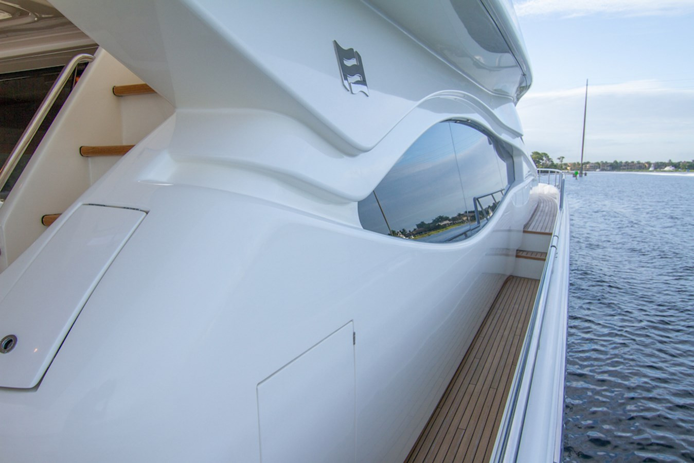 https://arconyachts.ams3.digitaloceanspaces.com/92647/conversions/large_3016335-optimize.jpg