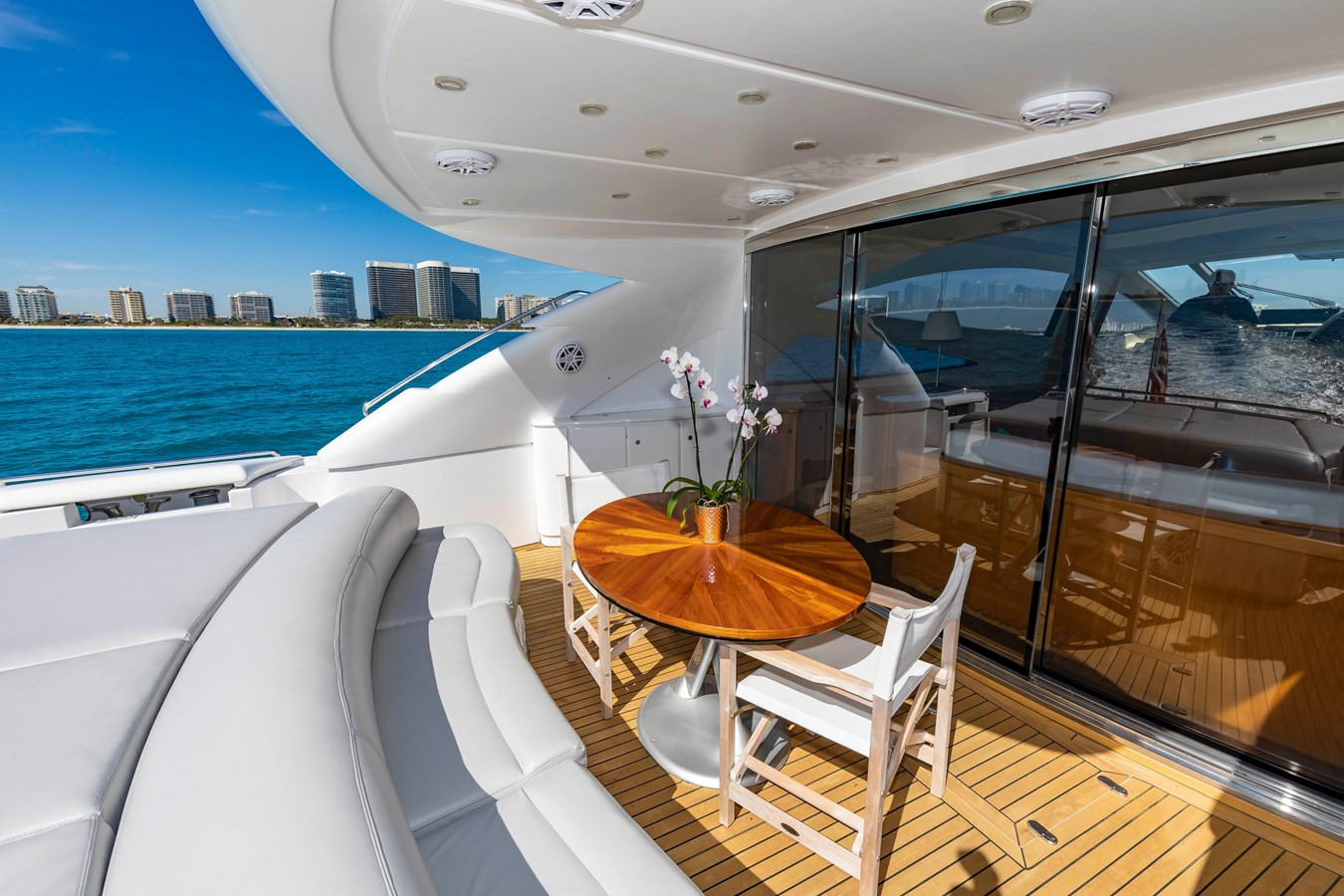 https://arconyachts.ams3.digitaloceanspaces.com/92663/conversions/large_3171924-optimize.jpg