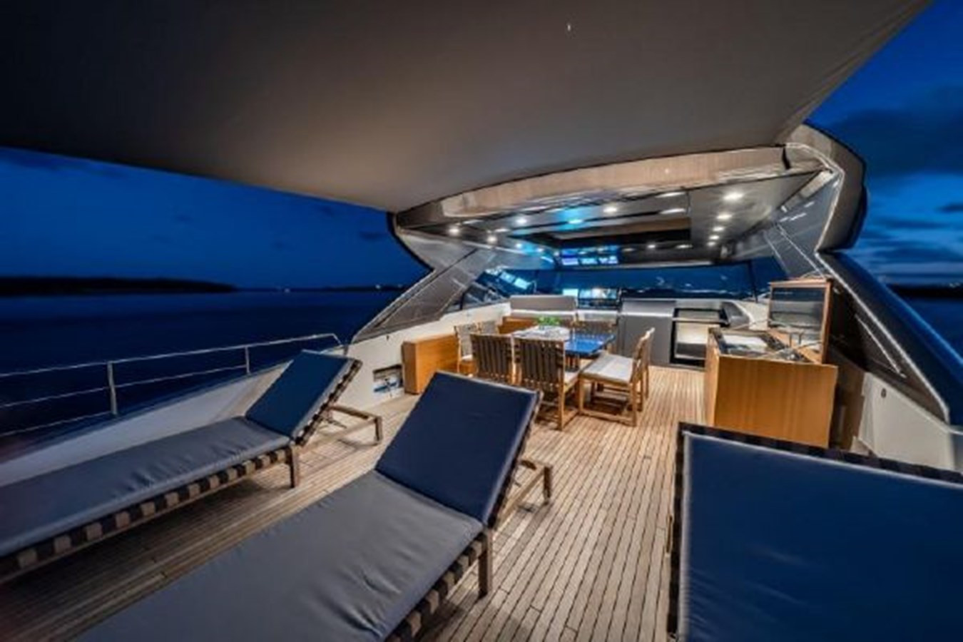 https://arconyachts.ams3.digitaloceanspaces.com/92666/conversions/large_3894902-optimize.jpg