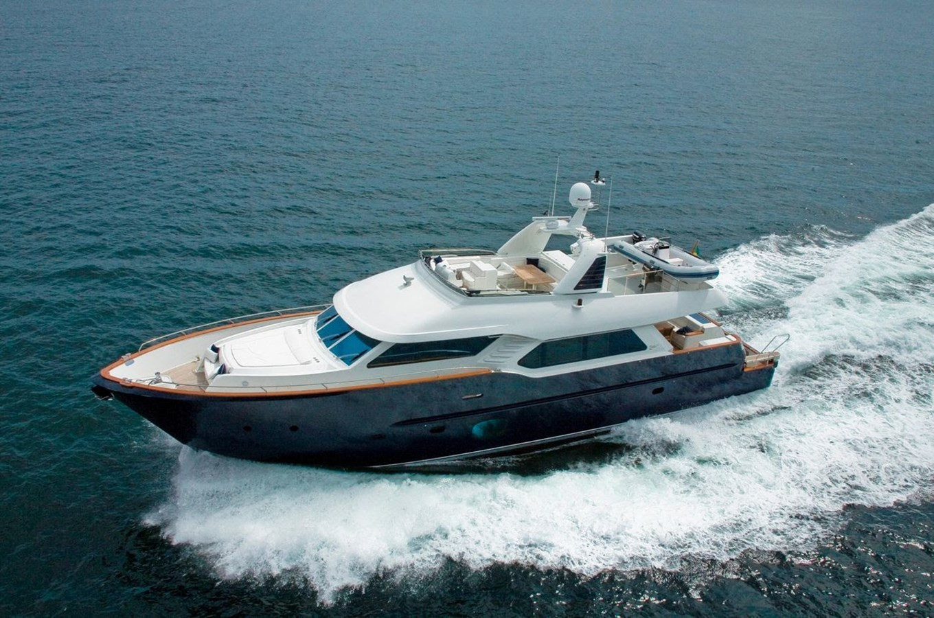 https://arconyachts.ams3.digitaloceanspaces.com/92668/conversions/large_3999292-optimize.jpg