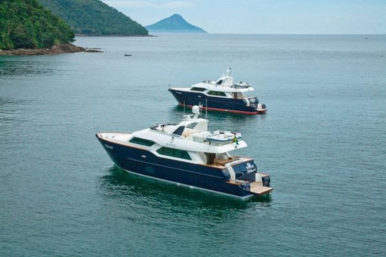 https://arconyachts.ams3.digitaloceanspaces.com/92681/conversions/large_3999297-optimize.jpg