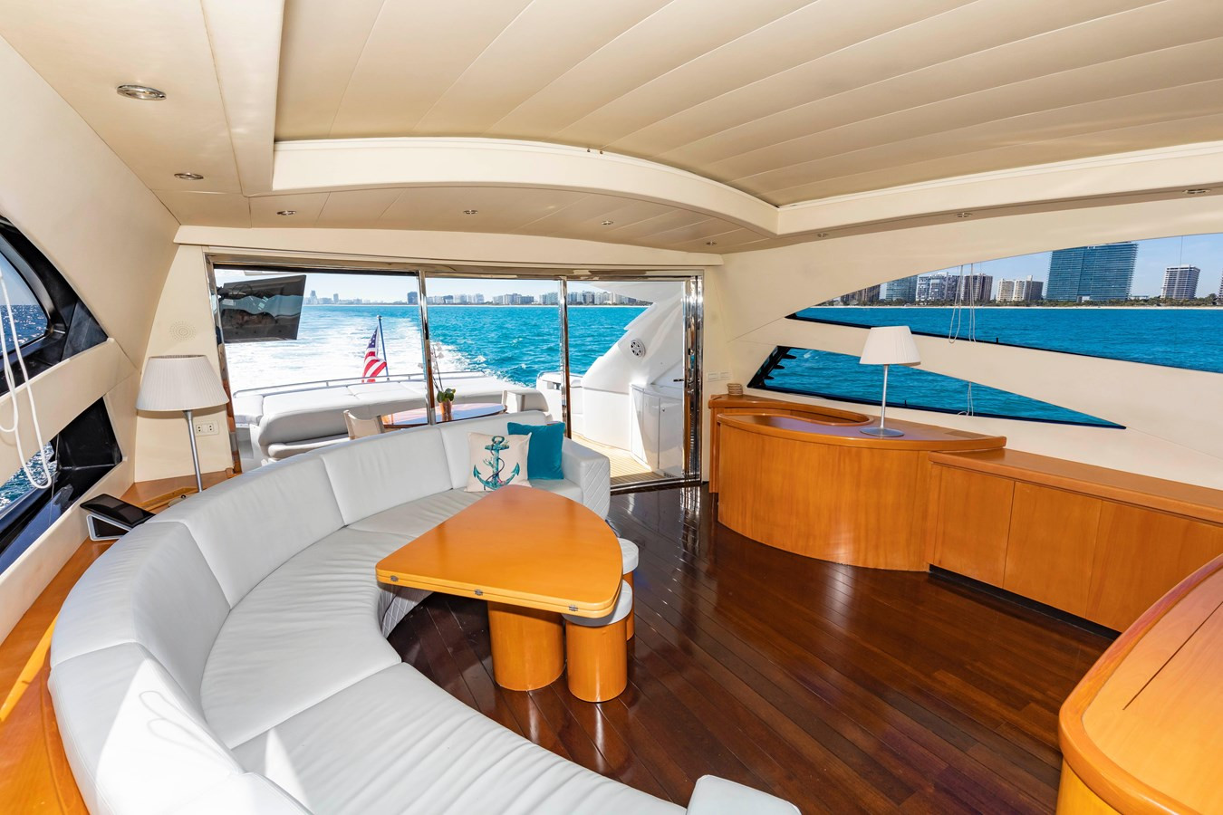 https://arconyachts.ams3.digitaloceanspaces.com/92690/conversions/large_3171934-optimize.jpg