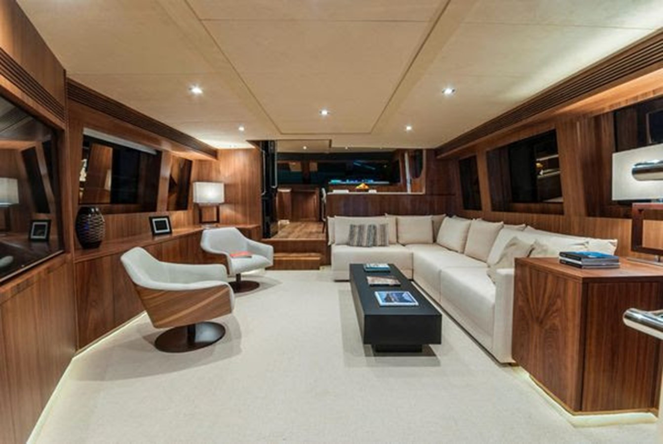 https://arconyachts.ams3.digitaloceanspaces.com/92719/conversions/large_3999310-optimize.jpg