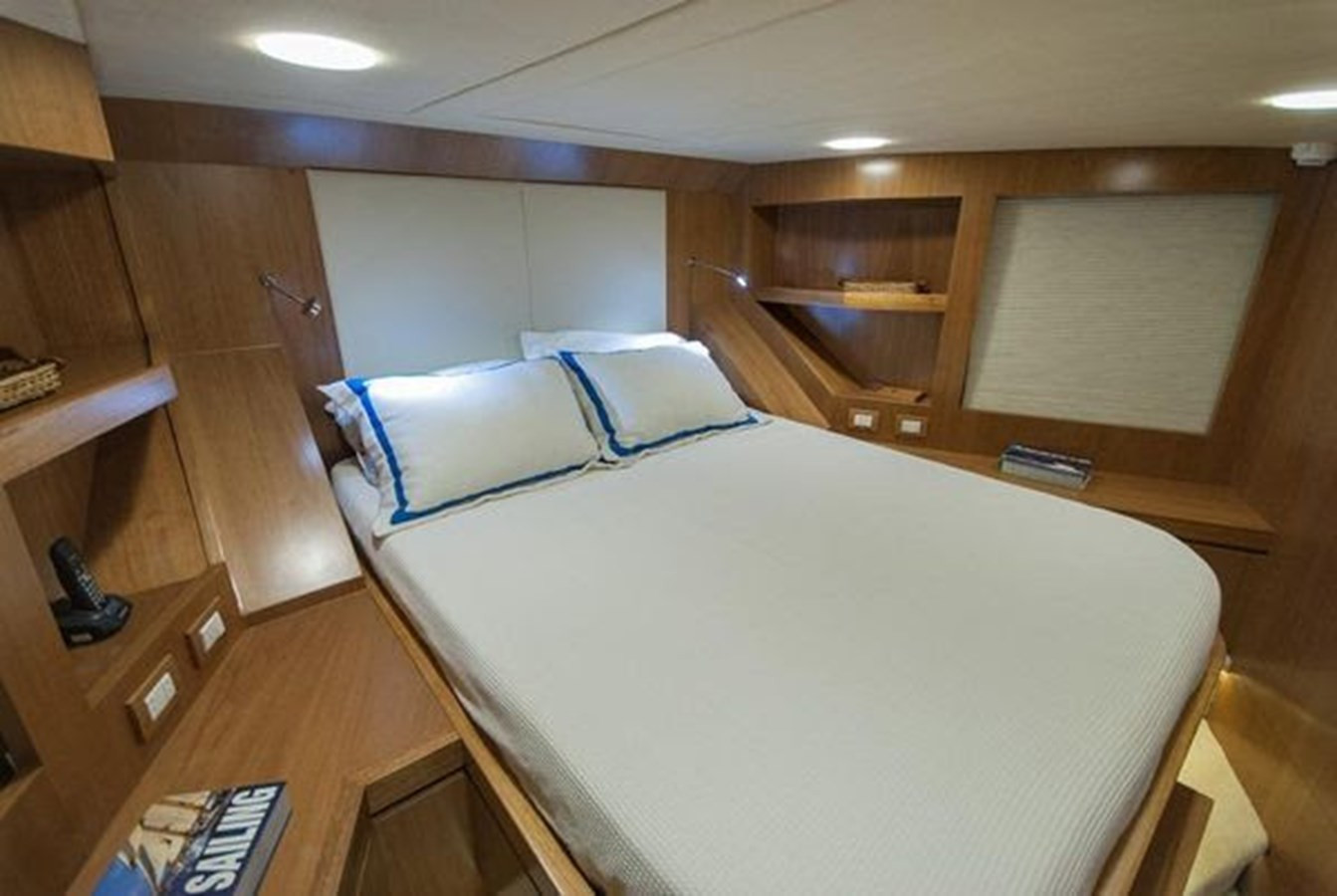 https://arconyachts.ams3.digitaloceanspaces.com/92764/conversions/large_3999329-optimize.jpg