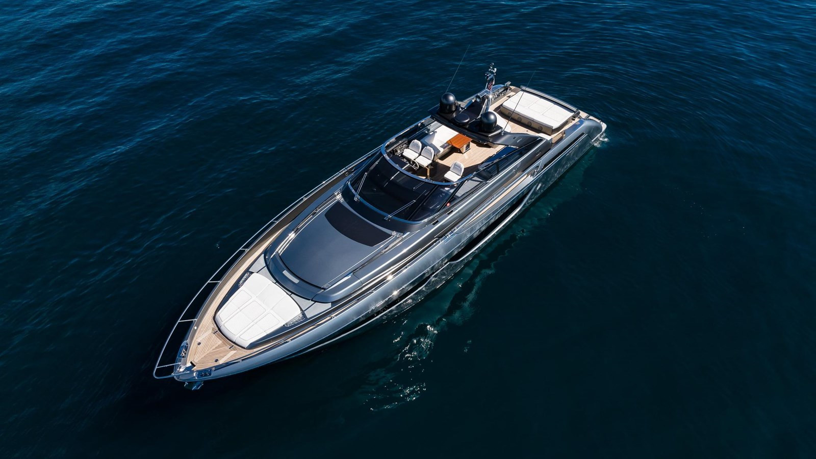 https://arconyachts.ams3.digitaloceanspaces.com/92807/conversions/large_4244134-optimize.jpg