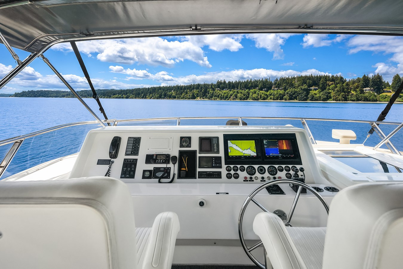 https://arconyachts.ams3.digitaloceanspaces.com/92900/conversions/large_4233809-optimize.jpg