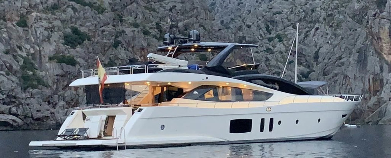 https://arconyachts.ams3.digitaloceanspaces.com/92910/conversions/large_4294830-optimize.jpg