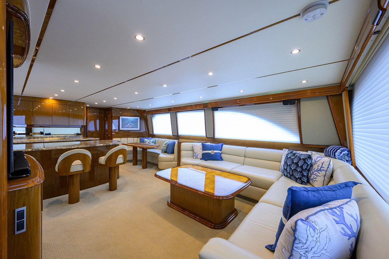 https://arconyachts.ams3.digitaloceanspaces.com/92994/conversions/large_4598369-optimize.jpg