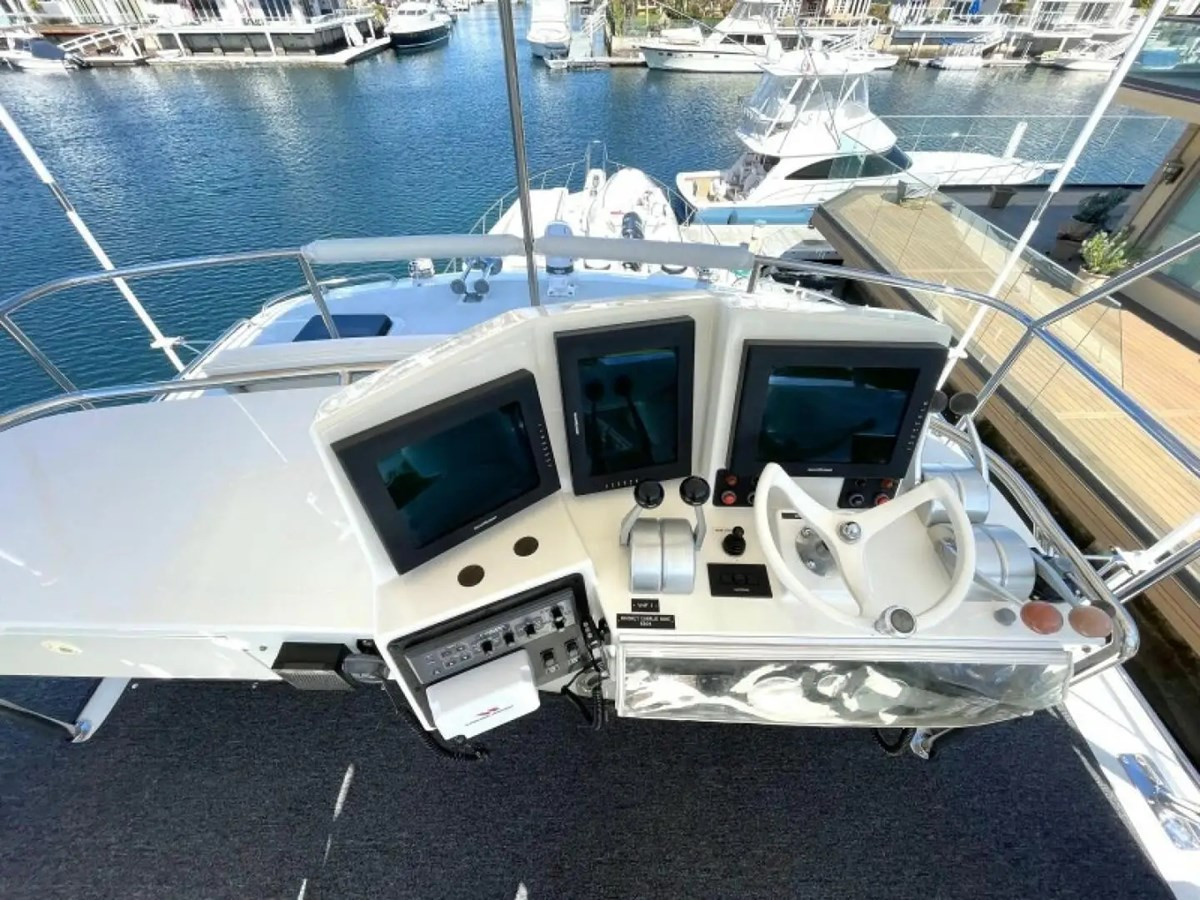 https://arconyachts.ams3.digitaloceanspaces.com/93046/conversions/large_4371517-optimize.jpg