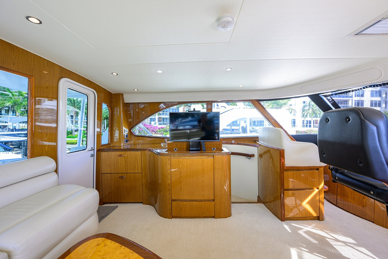 https://arconyachts.ams3.digitaloceanspaces.com/93056/conversions/large_4598386-optimize.jpg