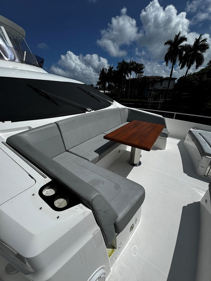 https://arconyachts.ams3.digitaloceanspaces.com/93063/conversions/large_4390630-optimize.jpg