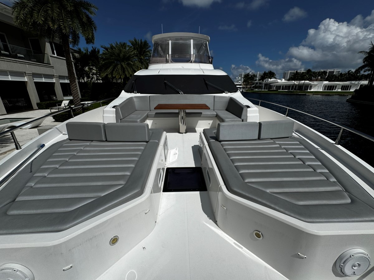 https://arconyachts.ams3.digitaloceanspaces.com/93066/conversions/large_4390631-optimize.jpg
