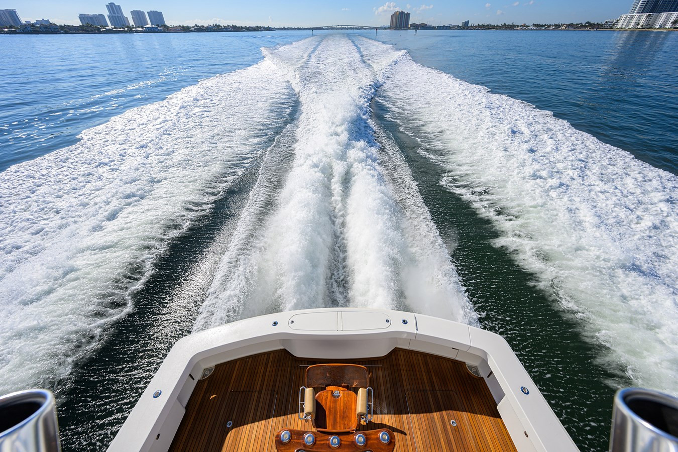 https://arconyachts.ams3.digitaloceanspaces.com/93086/conversions/large_4599337-optimize.jpg