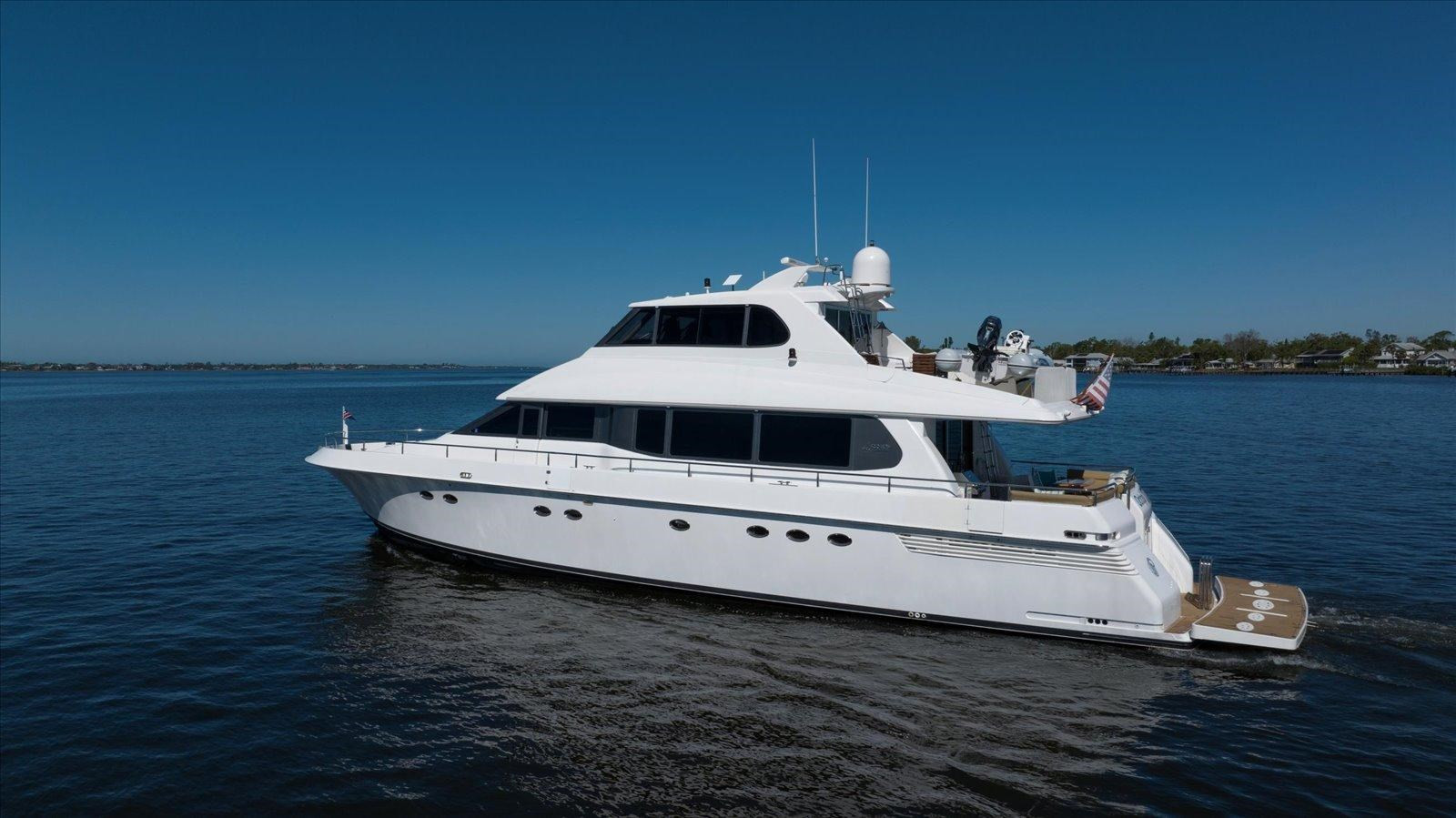 https://arconyachts.ams3.digitaloceanspaces.com/93139/conversions/large_4610915-optimize.jpg