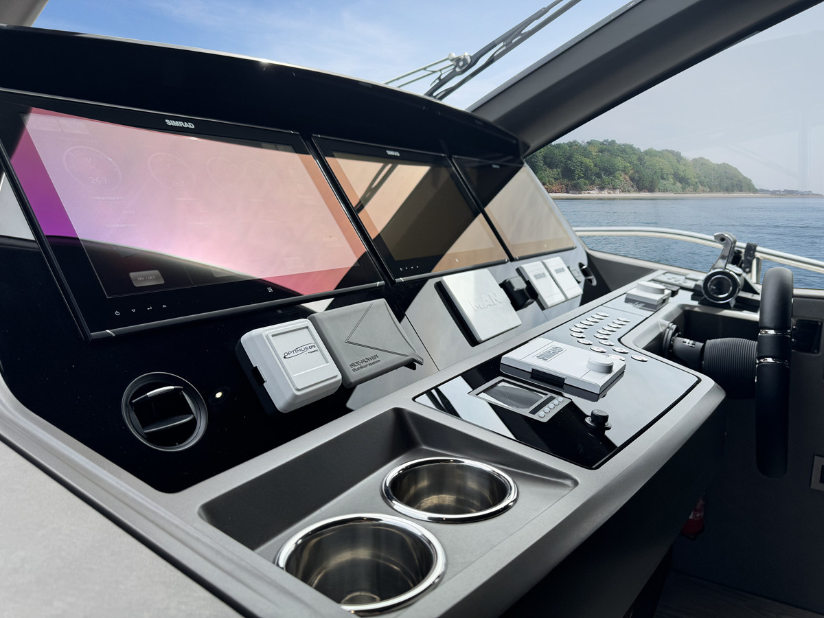 https://arconyachts.ams3.digitaloceanspaces.com/93187/conversions/large_4855971-optimize.jpg