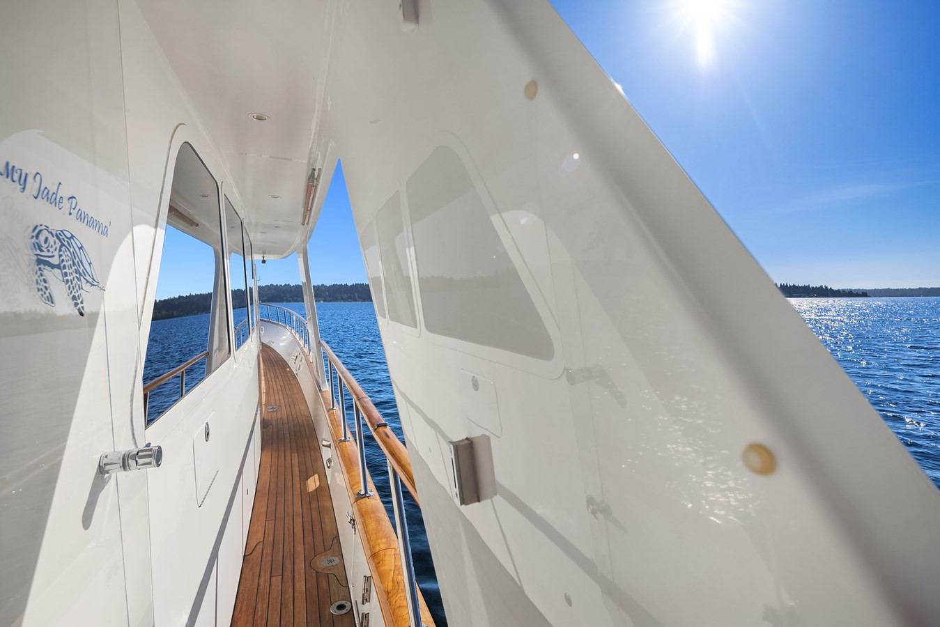 https://arconyachts.ams3.digitaloceanspaces.com/93253/conversions/large_4818220-optimize.jpg