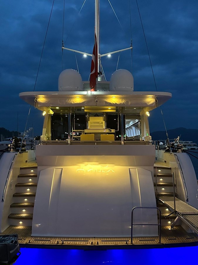https://arconyachts.ams3.digitaloceanspaces.com/93290/conversions/large_4765264-optimize.jpg