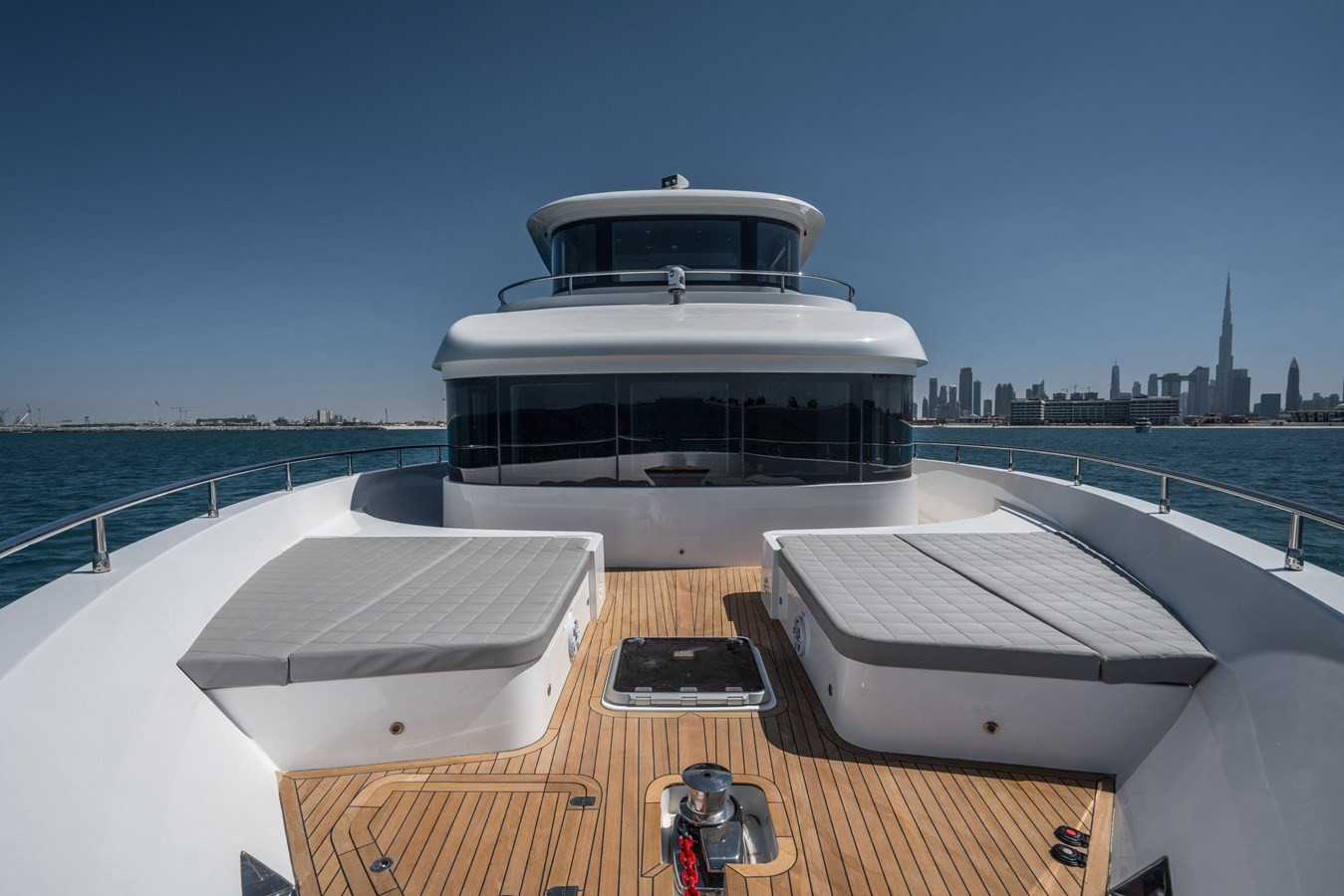 https://arconyachts.ams3.digitaloceanspaces.com/93364/conversions/large_4127645-optimize.jpg