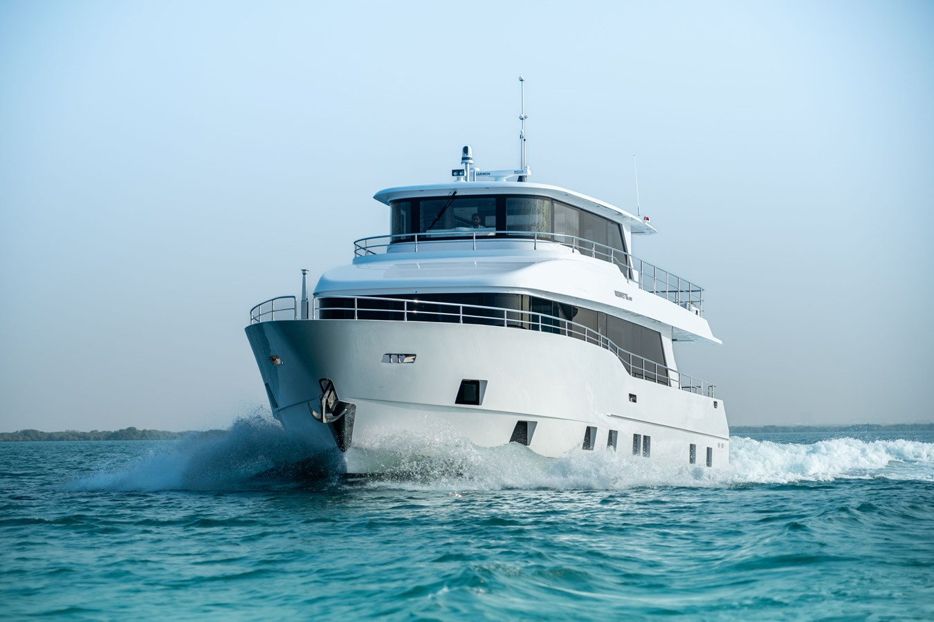 https://arconyachts.ams3.digitaloceanspaces.com/93376/conversions/large_4127649-optimize.jpg
