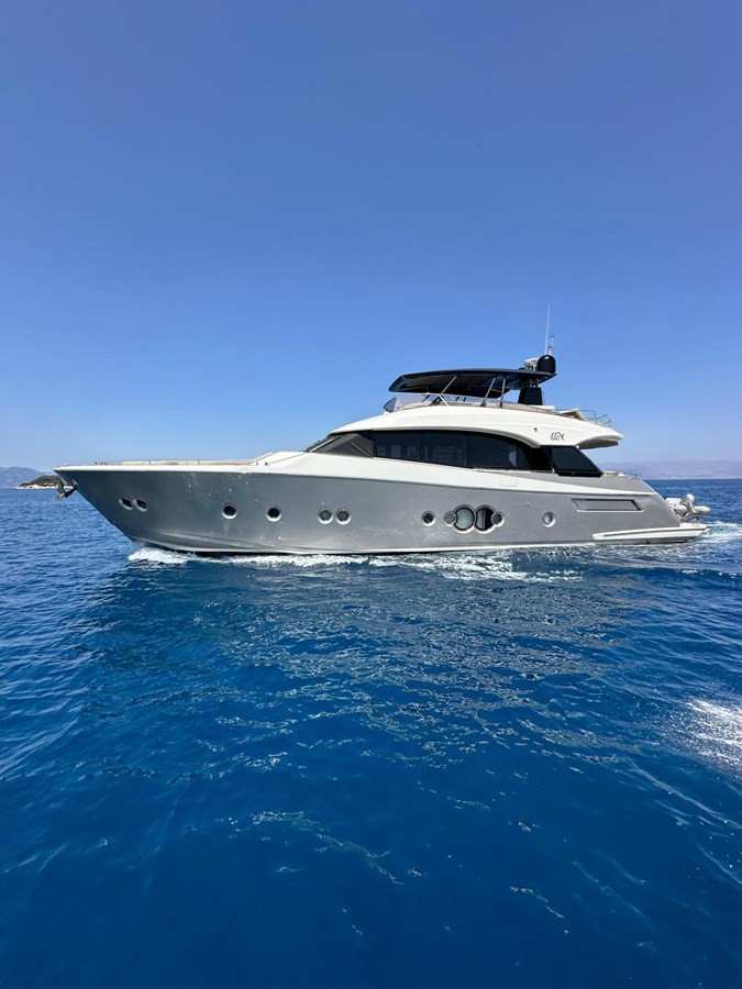 https://arconyachts.ams3.digitaloceanspaces.com/93386/conversions/large_4725916-optimize.jpg