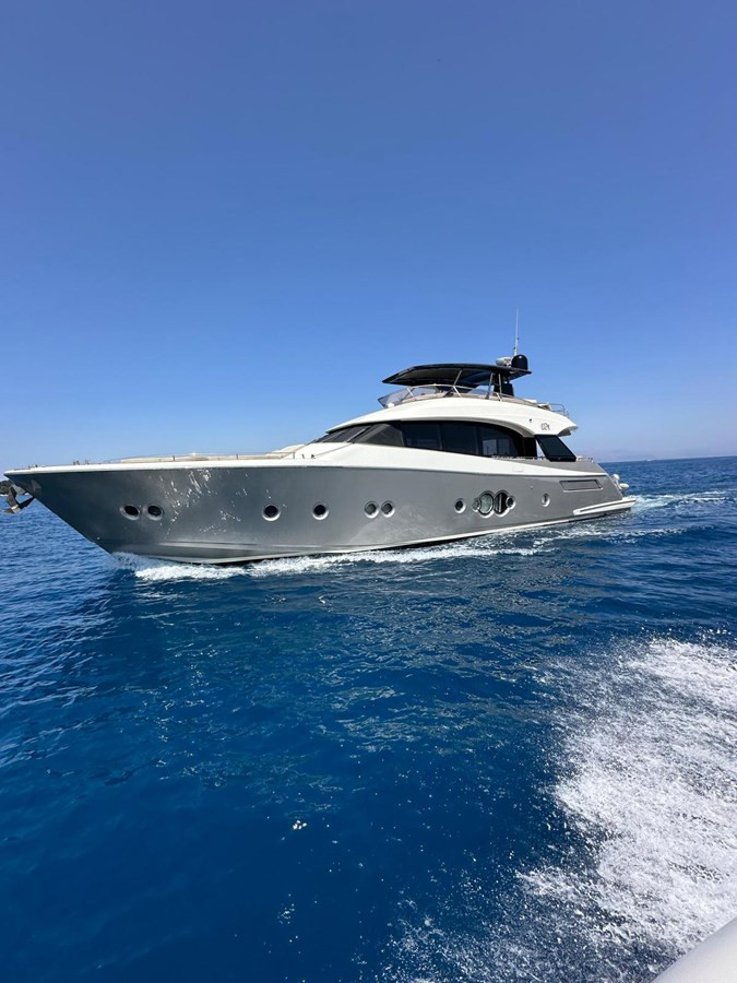https://arconyachts.ams3.digitaloceanspaces.com/93389/conversions/large_4725968-optimize.jpg
