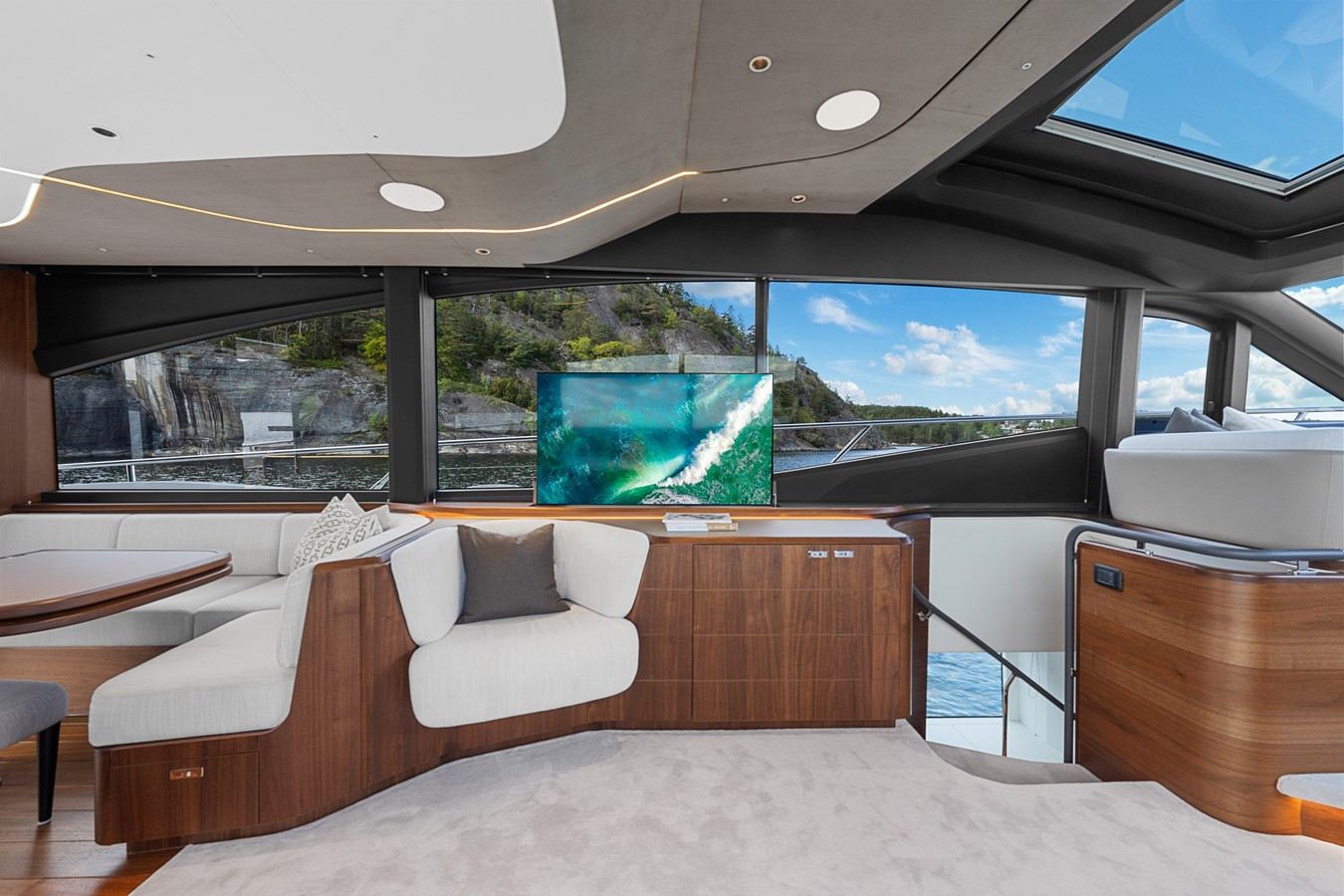 https://arconyachts.ams3.digitaloceanspaces.com/93393/conversions/large_4679045-optimize.jpg