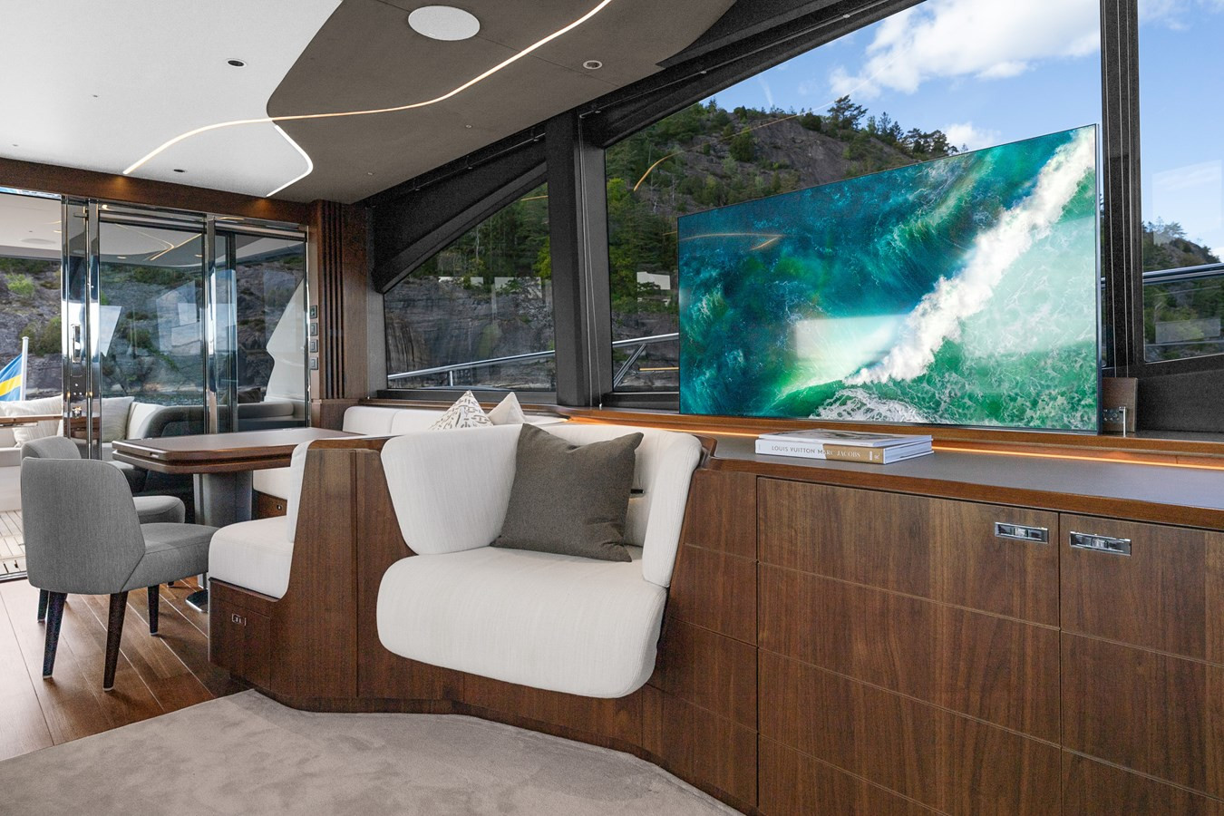 https://arconyachts.ams3.digitaloceanspaces.com/93421/conversions/large_4679054-optimize.jpg