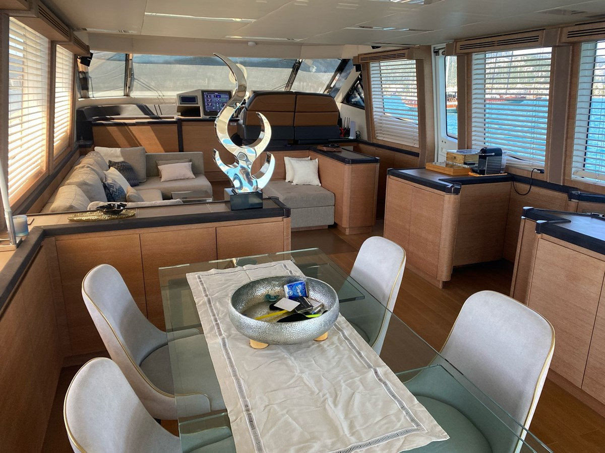 https://arconyachts.ams3.digitaloceanspaces.com/93459/conversions/large_4725966-optimize.jpg