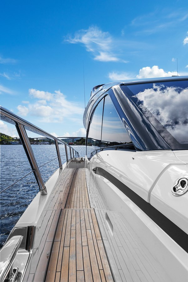 https://arconyachts.ams3.digitaloceanspaces.com/93549/conversions/large_4679097-optimize.jpg