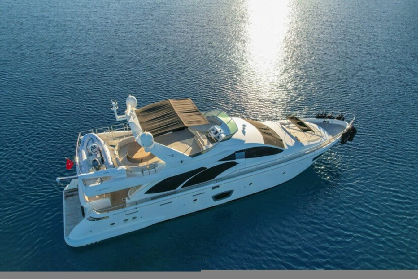 https://arconyachts.ams3.digitaloceanspaces.com/93639/conversions/large_4131020-optimize.jpg