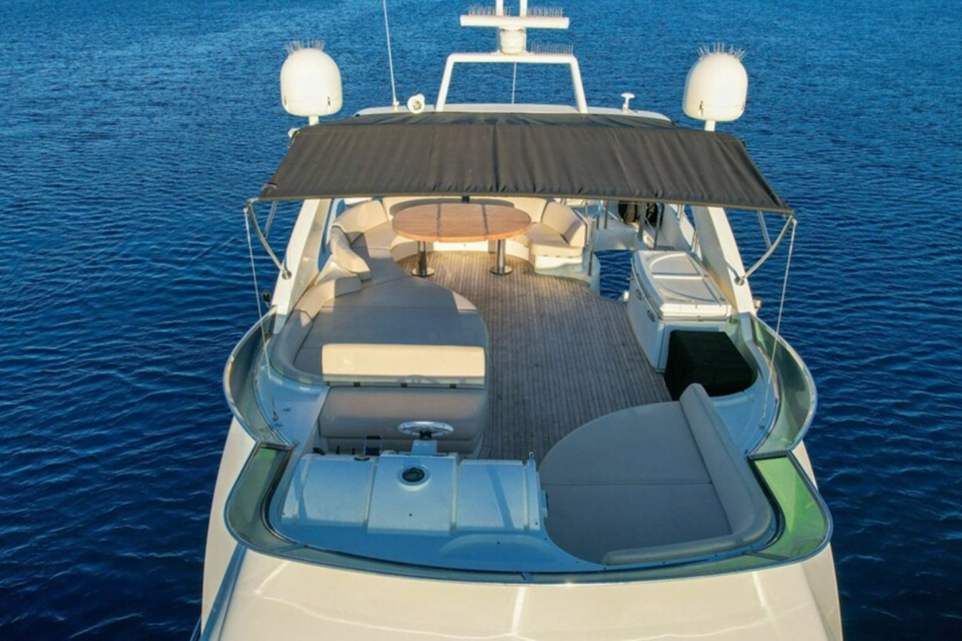https://arconyachts.ams3.digitaloceanspaces.com/93673/conversions/large_4131017-optimize.jpg