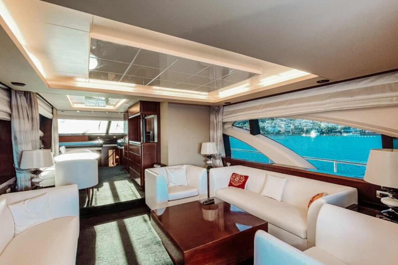 https://arconyachts.ams3.digitaloceanspaces.com/93705/conversions/large_4131031-optimize.jpg