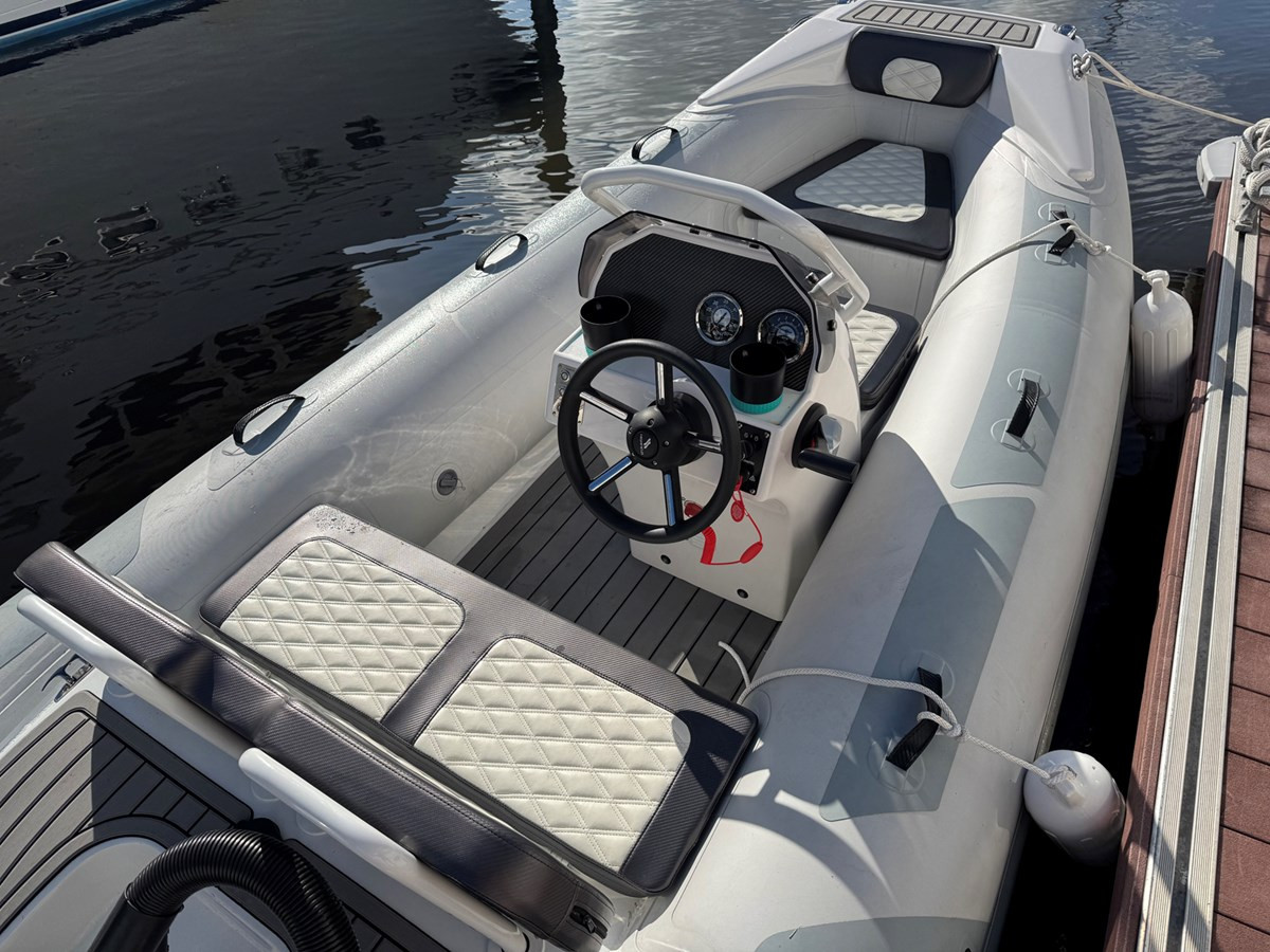 https://arconyachts.ams3.digitaloceanspaces.com/93706/conversions/large_4550489-optimize.jpg