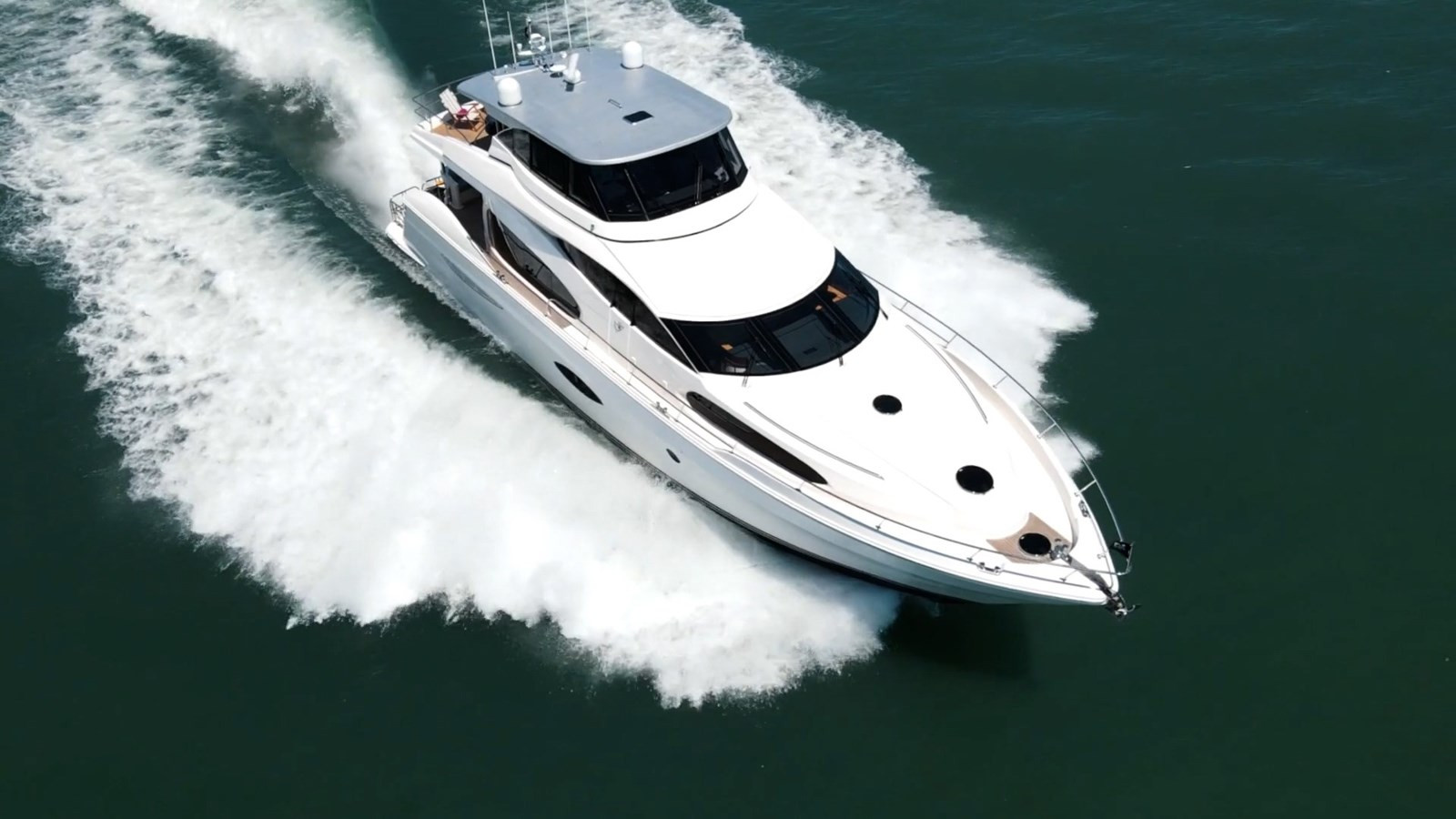 https://arconyachts.ams3.digitaloceanspaces.com/93711/conversions/large_4548242-optimize.jpg