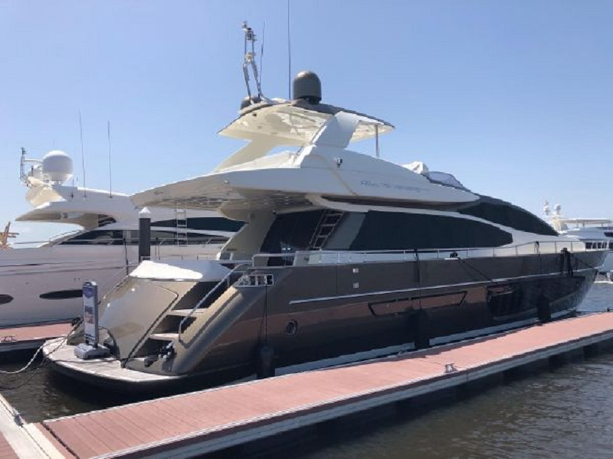 https://arconyachts.ams3.digitaloceanspaces.com/93791/conversions/large_2754972-optimize.jpg